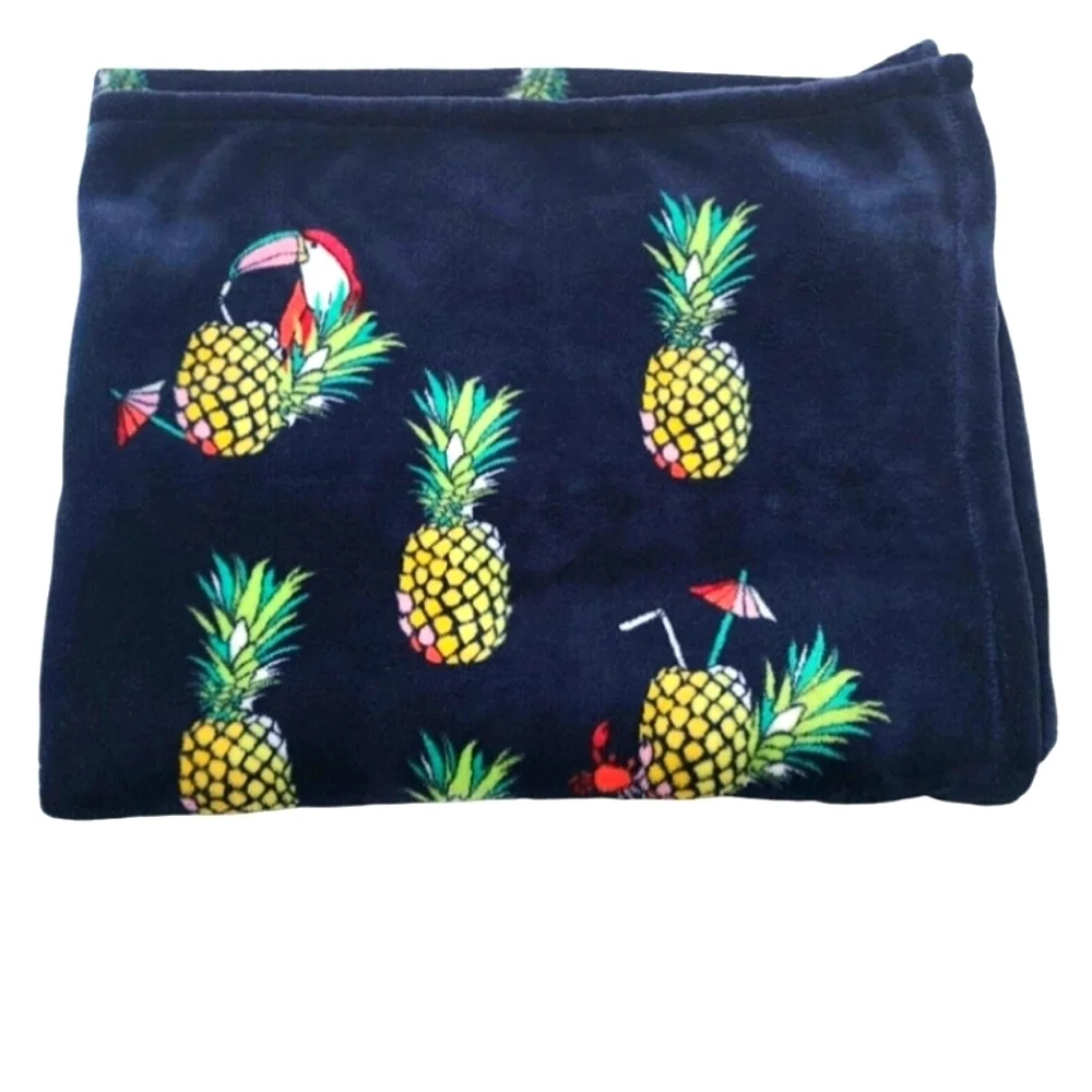 Vera Bradley Toucan Party Navy Blanket